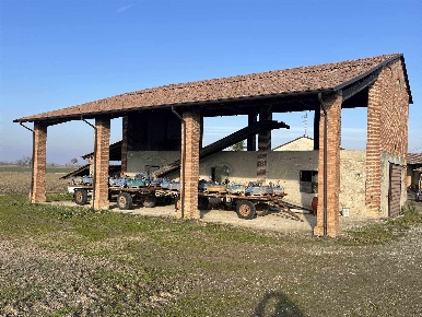 Foto Struttura sanitaria a San Giorgio Piacentino di 450 m² con 5 locali