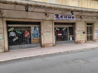 Foto Negozio in Via Amirante 31, Soverato Soverato Marina di 124 m²
