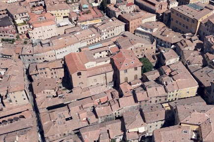 Foto Locale commerciale a Siena San Domenico - Fontebranda di 300 m²