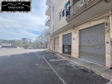 Foto Negozio a Ostuni Via Ludovico, Corso Umberto I, Vittorio Emanuele