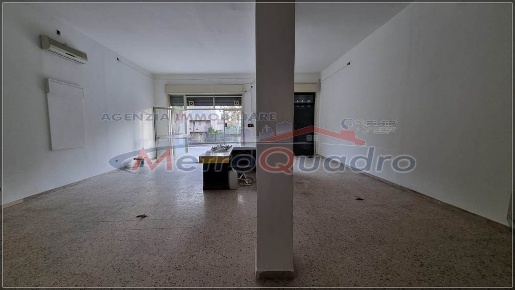 Foto Locale commerciale a Canicattì di 155 m² in affitto