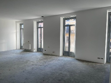 Foto Ufficio a Milano Palestro di 270 m² con 9 locali in affitto