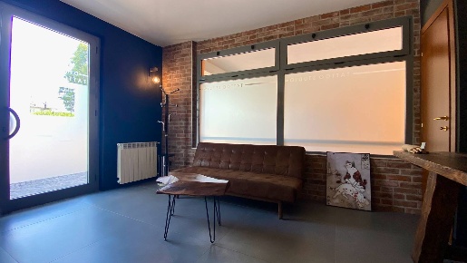 Foto Negozio in VIA MILANESI  8, Capriate San Gervasio Centro di 70 m²