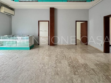 Foto Negozio a Cavezzo Centro di 90 m² con 3 locali in affitto