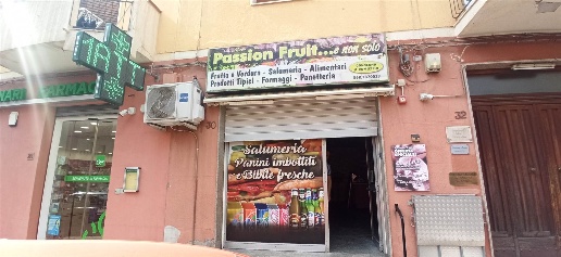 Foto Negozio in Via Nicola Furnari 32, Reggio di Calabria di 54 m²