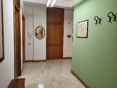 Foto Ufficio in via san martino, Monza Centro Storico di 15 m² con 1 locali