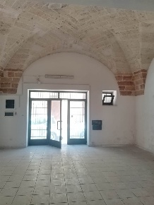 Foto Negozio a Brindisi Centro Storico di 130 m² con 2 locali in vendita