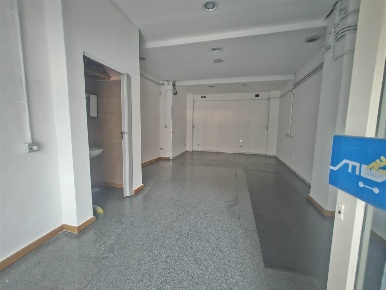 Foto Locale commerciale a Altamura di 40 m² con 1 locali in vendita