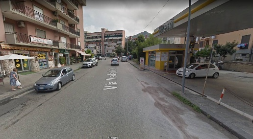 Foto Negozio a Salerno Pastena - Pastena Alta di 50 m² con 1 locali