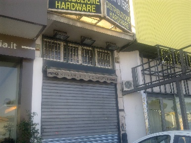 Foto Negozio in CIRCONVALLAZIONE ORIENTALE  4721B, Roma Anagnina di 240 m²