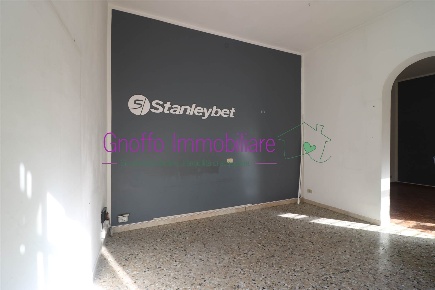 Foto Negozio a Valderice Centro di 42 m² con 2 locali in affitto