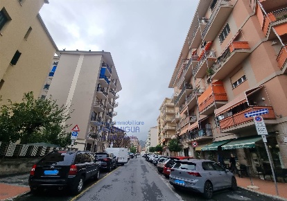 Foto Negozio a Ventimiglia Centro Città di 53 m² con 3 locali in vendita