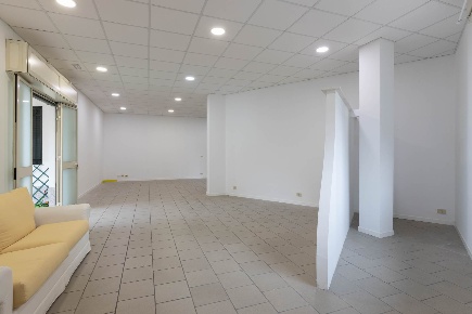 Foto Ufficio a Tremestieri Etneo Canalicchio Tivoli di 84 m² con 1 locali