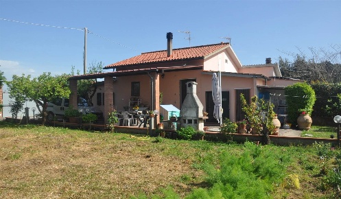 Foto Struttura sanitaria in Collemezzano, Cecina di 40 m² con 2 locali