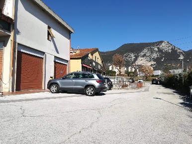 Foto Negozio in Via Gabelletta, Terni Gabelletta di 710 m² in vendita