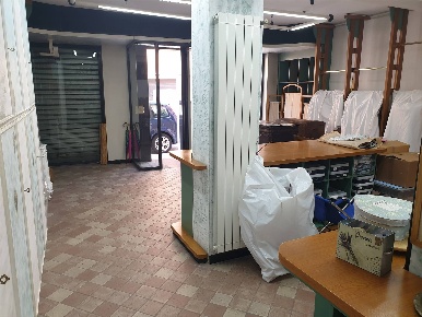 Foto Negozio a Castel San Giovanni Centro di 110 m² con 1 locali in vendita