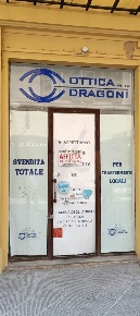 Foto Negozio in Corso Cavour  105, Foligno Centro Storico di 100 m²