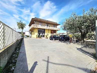 Foto Attività commerciale in Via Provinciale Nocera-Sarno, Nocera Inferiore