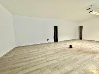 Foto Negozio in via B. Longhena, Venezia Marghera - Catene di 80 m²
