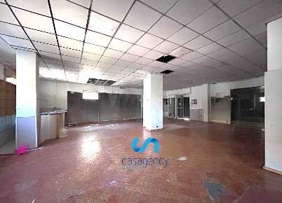 Foto Locale commerciale in VIA CUMANA 12, Casamicciola Terme di 330 m²