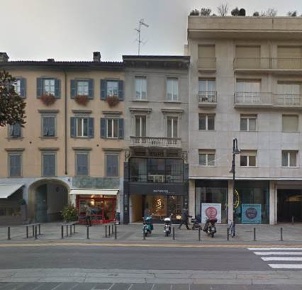Foto Negozio in via torquato tasso 31, Bergamo Centro di 188 m² in affitto