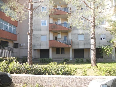 Foto Ufficio in Via della Resistenza 3B, Noci Centro di 70 m² con 2 locali