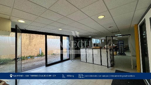 Foto Magazzino a Salerno Zona Industriale - San Leonardo di 400 m²