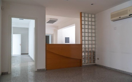 Foto Ufficio a Cosenza Centro di 320 m² con 11 locali in affitto