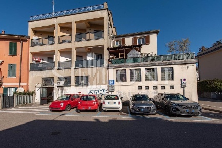 Foto Negozio a Varese Casbeno di 70 m² con 1 locali in vendita