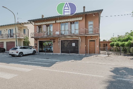 Foto Attività commerciale in Via Chiesa 120, Mira Gambarare di 45 m²