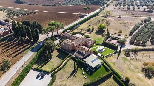 Foto Agriturismo a Castiglione del Lago Contrada Prati di 1500 m²