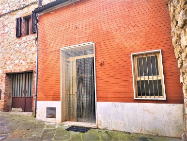 Foto Attività commerciale a Torrita di Siena di 70 m² con 3 locali