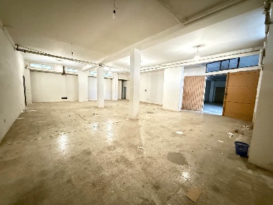 Foto Magazzino in Via Giovanni Paolo II 2, Lecce Pranzo di 180 m²