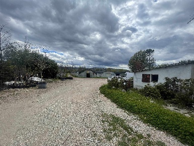 Foto Cessione attività a Gubbio di 23045 m² con 2 locali in vendita