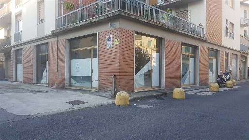 Foto Negozio a Lastra a Signa di 80 m² con 2 locali in vendita