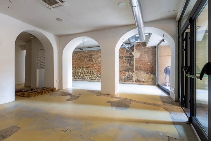 Foto Negozio a Siena San Domenico - Fontebranda di 182 m² con 3 locali