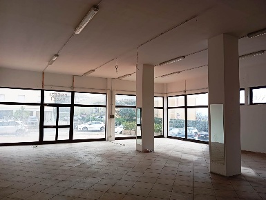 Foto Negozio in Via Chioma di Berenice, Terni Gabelletta di 220 m²