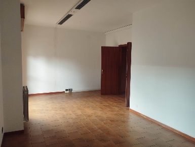 Foto Ufficio a Treviglio di 120 m² con 5 locali in affitto