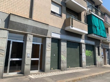 Foto Negozio in via jonio  5, Torino San Secondo di 160 m² con 2 locali