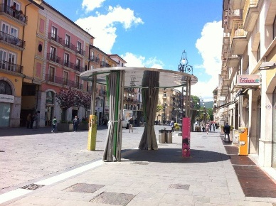 Foto Magazzino a Avellino A. Annarumma, A. Gasperi, F. Tedesco di 100 m²