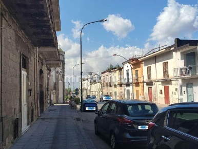 Foto Attività commerciale a Nola Centro di 1997 m² con 2 locali in affitto