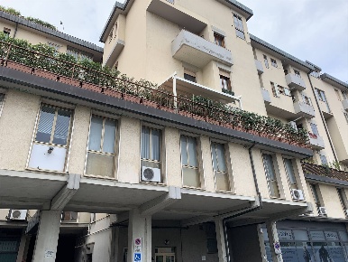 Foto Ufficio a Prato Soccorso di 90 m² con 3 locali in vendita
