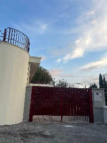 Foto Magazzino a Salerno Fratte - Matierno di 200 m² in affitto