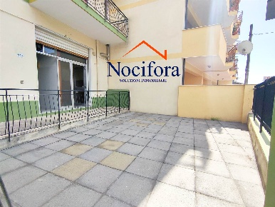 Foto Negozio in corso umberto I° 444, Nizza di Sicilia di 70 m² in vendita