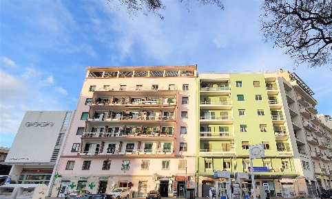 Foto Negozio in Piazza Repubblica 8, Cagliari San Benedetto di 85 m²