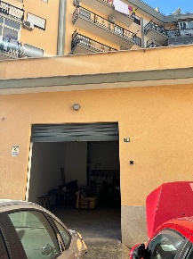 Foto Magazzino a Palermo Calatafimi Bassa - Indipendenza di 45 m²