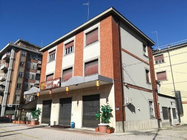 Foto Negozio in via cimarosa  1, Parma San Lazzaro di 870 m² con 7 locali