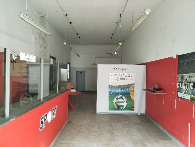 Foto Attività commerciale in Via Acquicella 128, Catania Palestro di 51 m²
