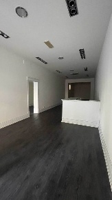 Foto Negozio a Prato Stazione - Stadio di 130 m² con 3 locali in affitto