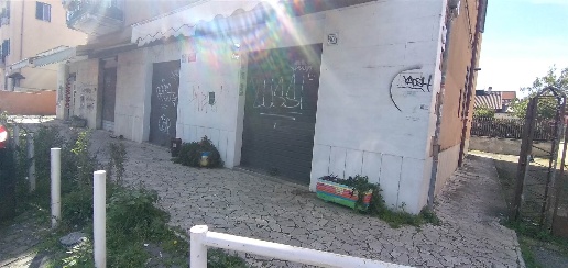 Foto Negozio in VIA DELLE RONDINI  36, Roma Tor Tre Teste - Torre Maura